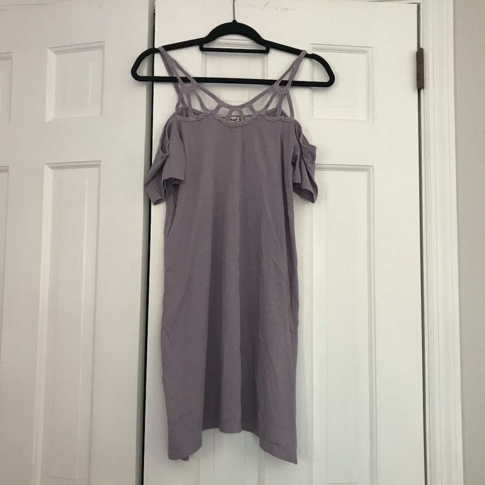 ⭐️3/$25 Michael Stars Lilac Cold Shoulder Dress